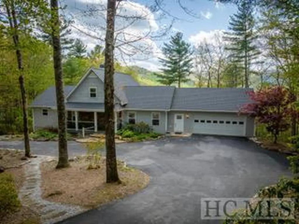 383 Trays Island Road Sapphire NC 28774