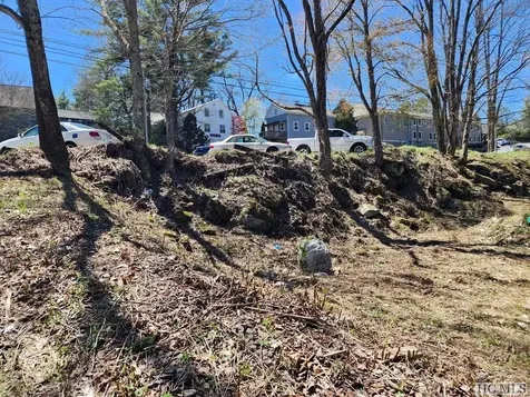 299 Oak Street Highlands NC 28741