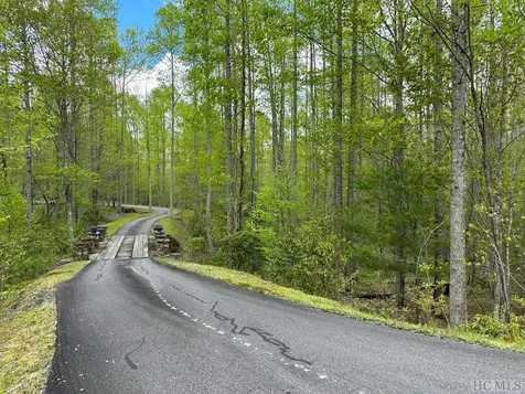 2530 Pilot Knob Road Glenville NC 28736