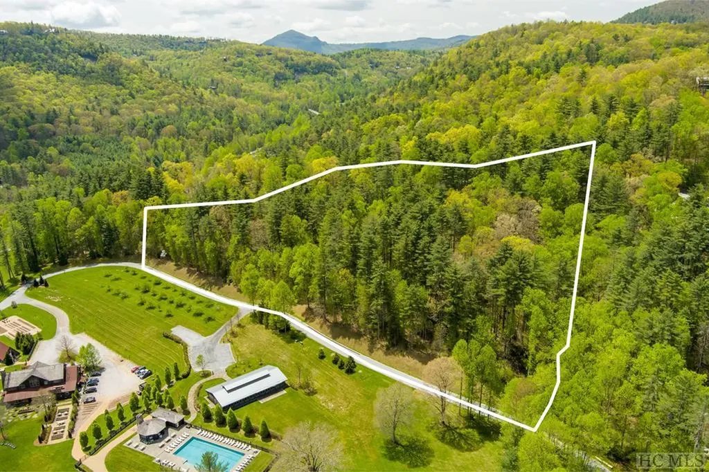 59/60 Tuttle Mink Trail Sapphire NC 28774