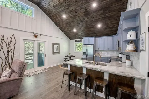 172 Short Road Cashiers NC 28717