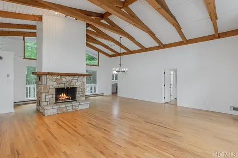 810 Hickory Drive Sapphire NC 28774
