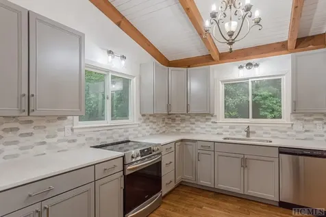 810 Hickory Drive Sapphire NC 28774