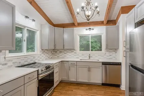 810 Hickory Drive Sapphire NC 28774