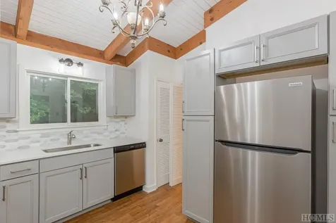 810 Hickory Drive Sapphire NC 28774