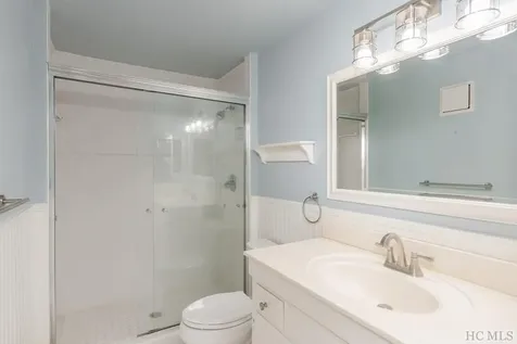 810 Hickory Drive Sapphire NC 28774