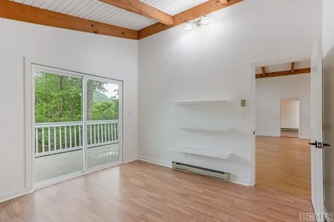 810 Hickory Drive Sapphire NC 28774