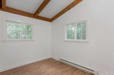 810 Hickory Drive Sapphire NC 28774