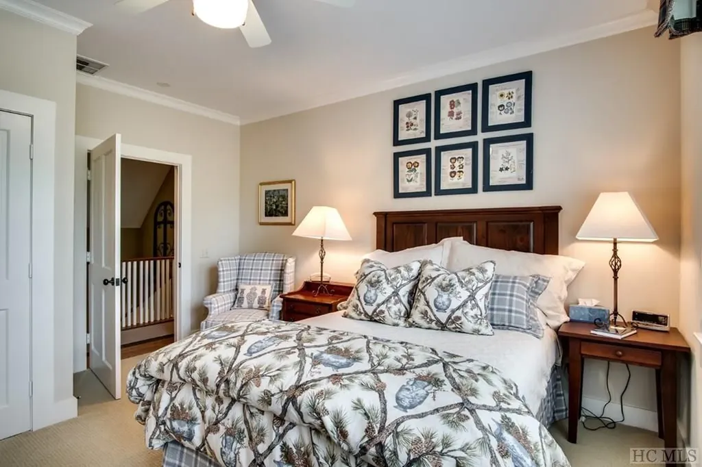 8 Yarrow Lane Glenville NC 28736