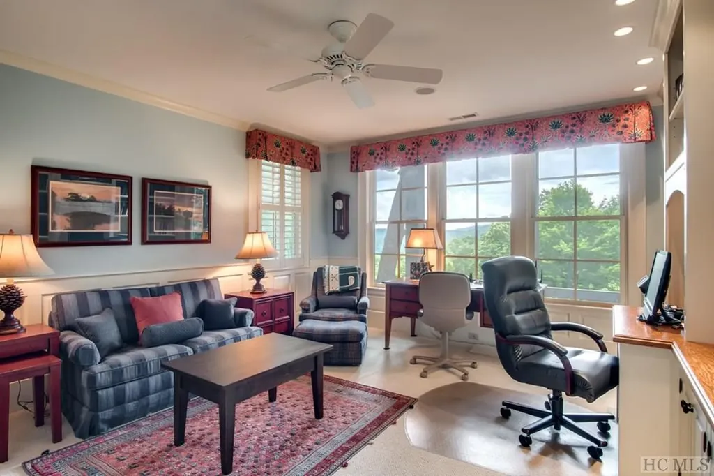 8 Yarrow Lane Glenville NC 28736