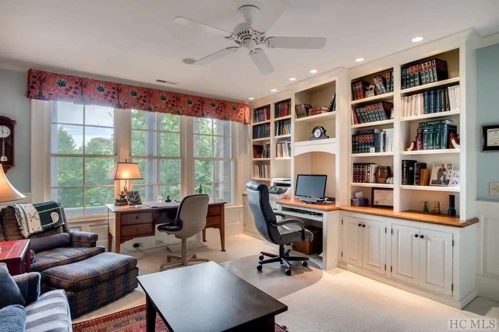 8 Yarrow Lane Glenville NC 28736