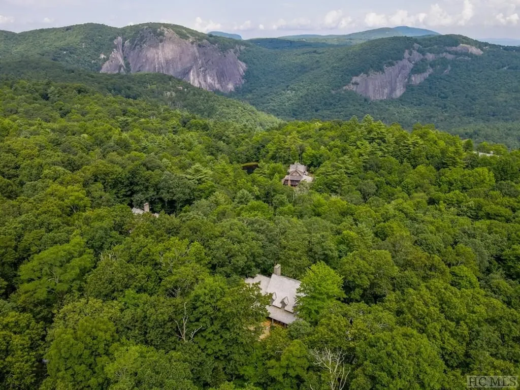 8 Yarrow Lane Glenville NC 28736
