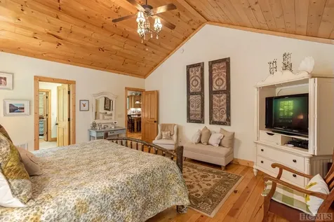 403 Narrows Road Sapphire NC 28774