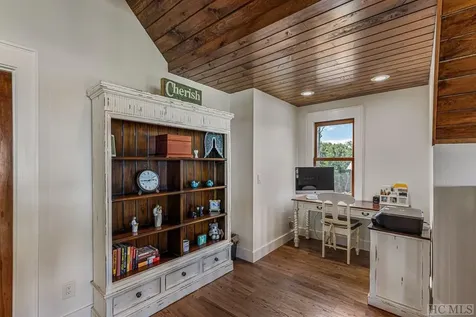 44 Milkweed Trail Glenville NC 28736