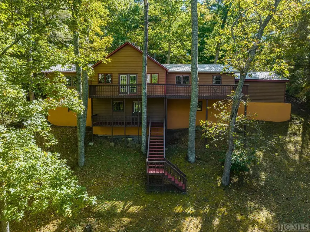 204 Tahala Trail Cullowhee NC 28723