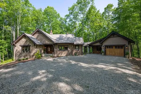 195 Roaming Road Glenville NC 28736