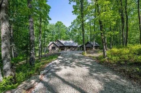 195 Roaming Road Glenville NC 28736