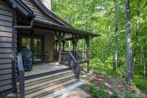 195 Roaming Road Glenville NC 28736