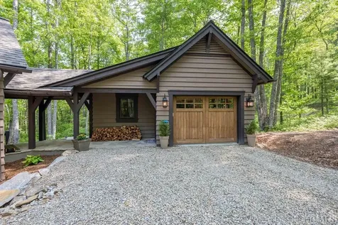195 Roaming Road Glenville NC 28736