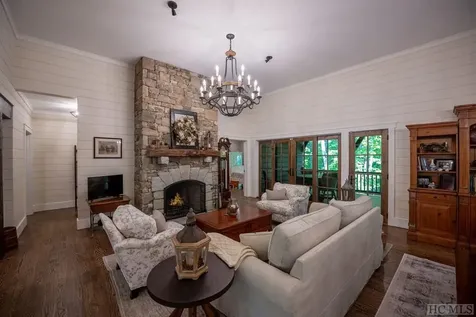 195 Roaming Road Glenville NC 28736