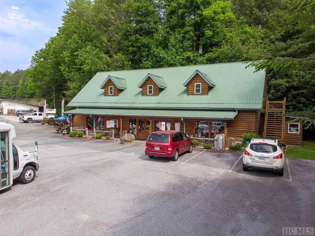 10932 Rosman Highway Lake Toxaway NC 28747