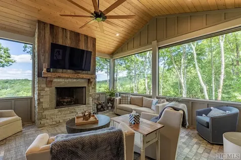 185 Glenridge Road Glenville NC 28736