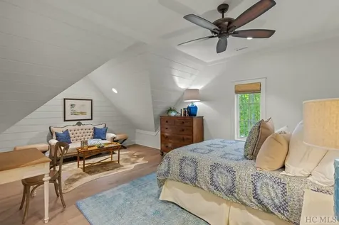 185 Glenridge Road Glenville NC 28736
