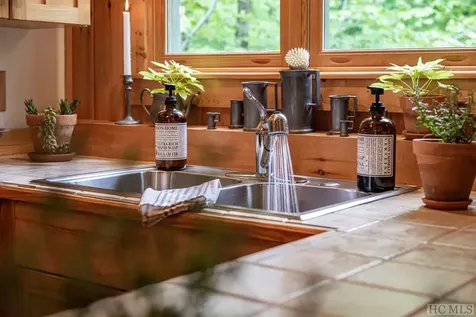 320 Catesby Trail Cashiers NC 28717