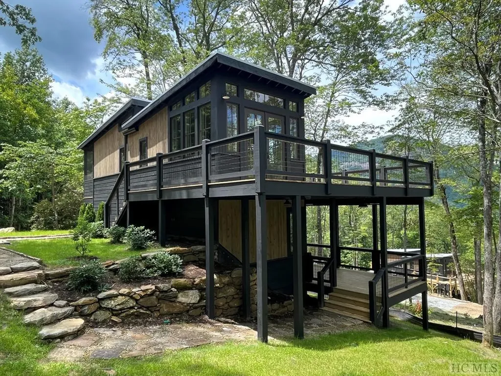 111 Moonstone Loop Highlands NC 28741