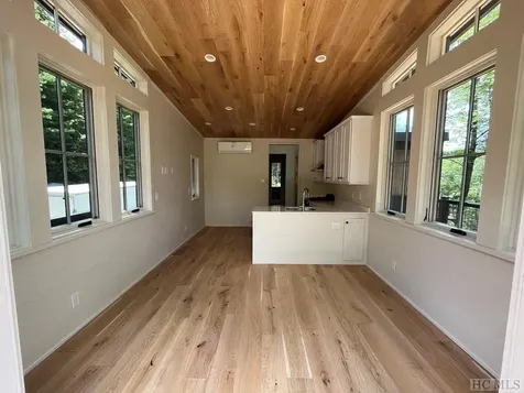 111 Moonstone Loop Highlands NC 28741