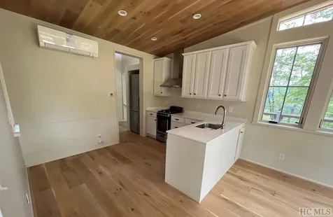 111 Moonstone Loop Highlands NC 28741