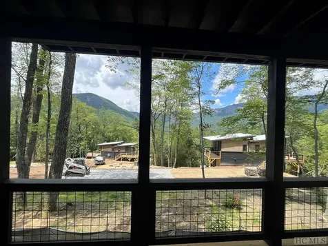 111 Moonstone Loop Highlands NC 28741