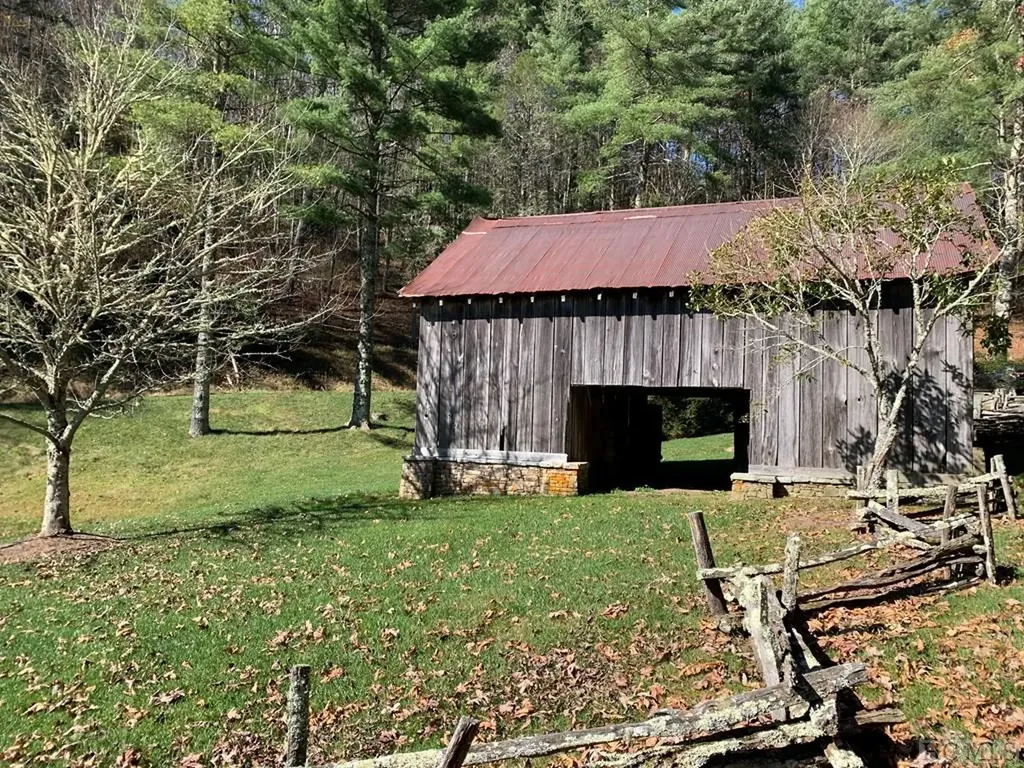 Lot 23 Piney Knob Trail Cullowhee NC 28723