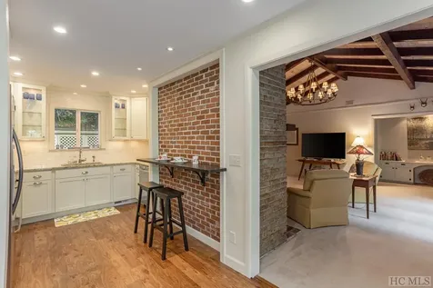 21 E View Road Highlands NC 28741