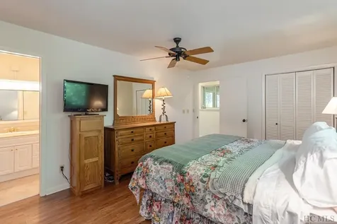 21 E View Road Highlands NC 28741