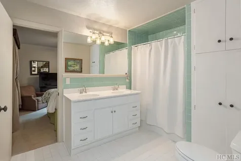 21 E View Road Highlands NC 28741