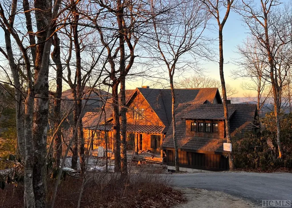 51 Forest Edge Lane Highlands NC 28741