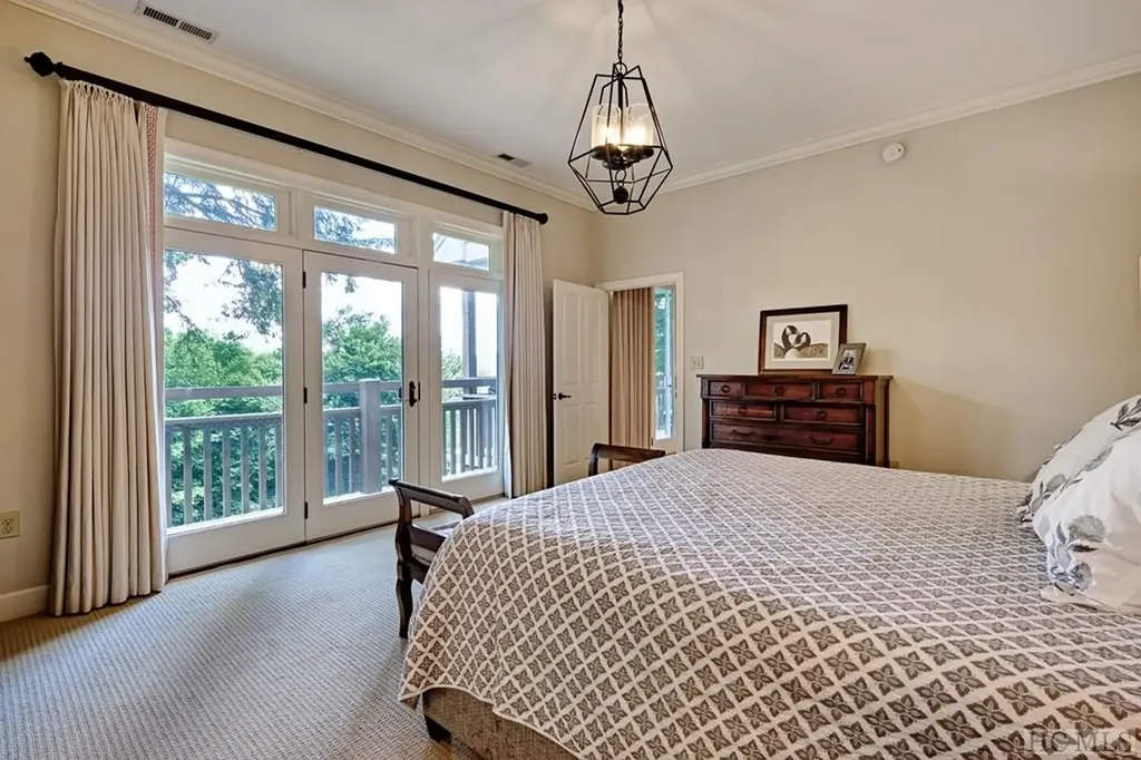 143 D Turning Leaf Lane Highlands NC 28741
