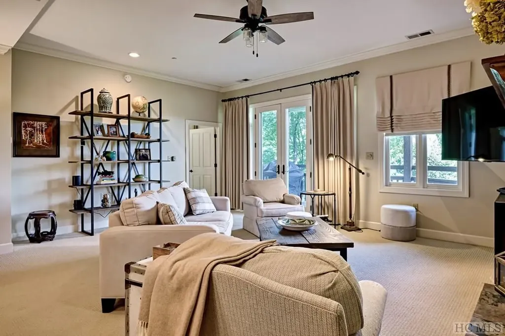 143 D Turning Leaf Lane Highlands NC 28741