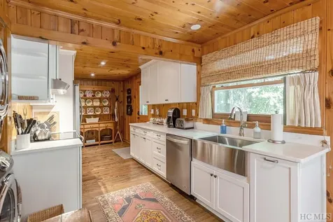 376 Wingina Place Highlands NC 28741