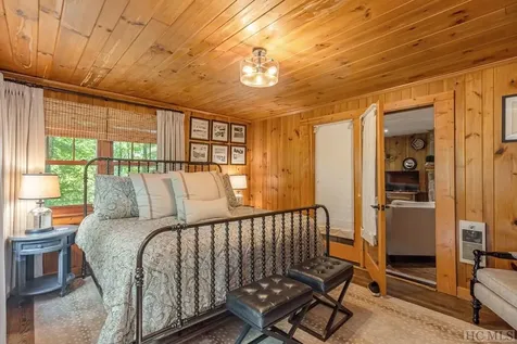 376 Wingina Place Highlands NC 28741