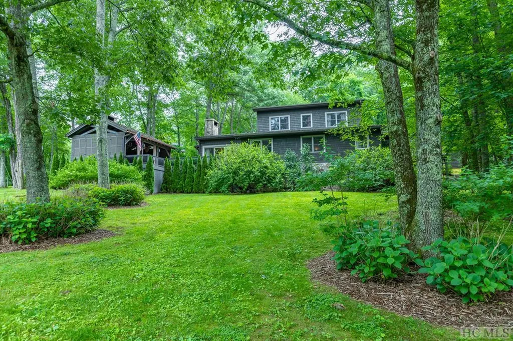 105 Hickory Ridge Road Scaly Mountain NC 28741