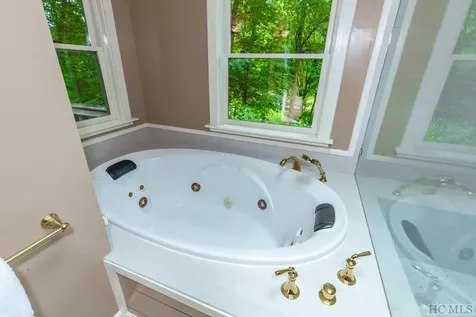 105 Hickory Ridge Road Scaly Mountain NC 28741