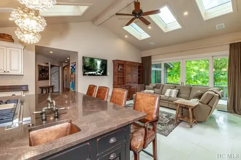 105 Hickory Ridge Road Scaly Mountain NC 28741