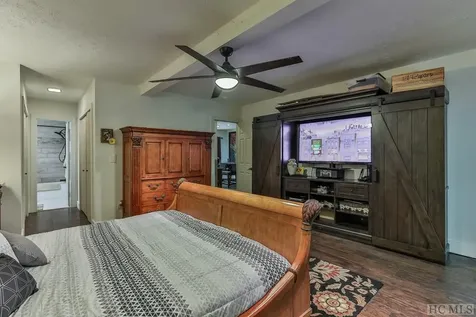 98 Dogwood Knob Lane Sapphire NC 28774