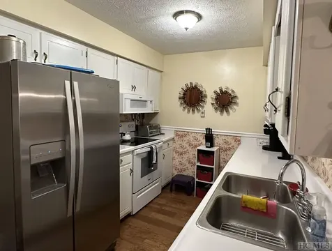 75 Holly Ridge Road Sapphire NC 28774