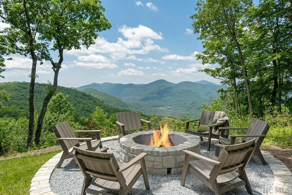 533 Misty Ridge Trail Glenville NC 28736