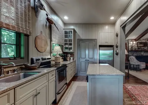 1065 Claire Lane Highlands NC 28741