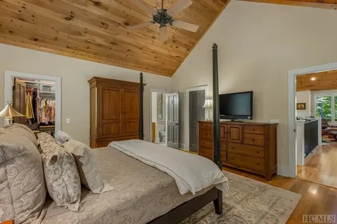 1028 Links Drive Cashiers NC 28717