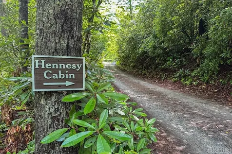 1524 Mccall Road Cashiers NC 28717